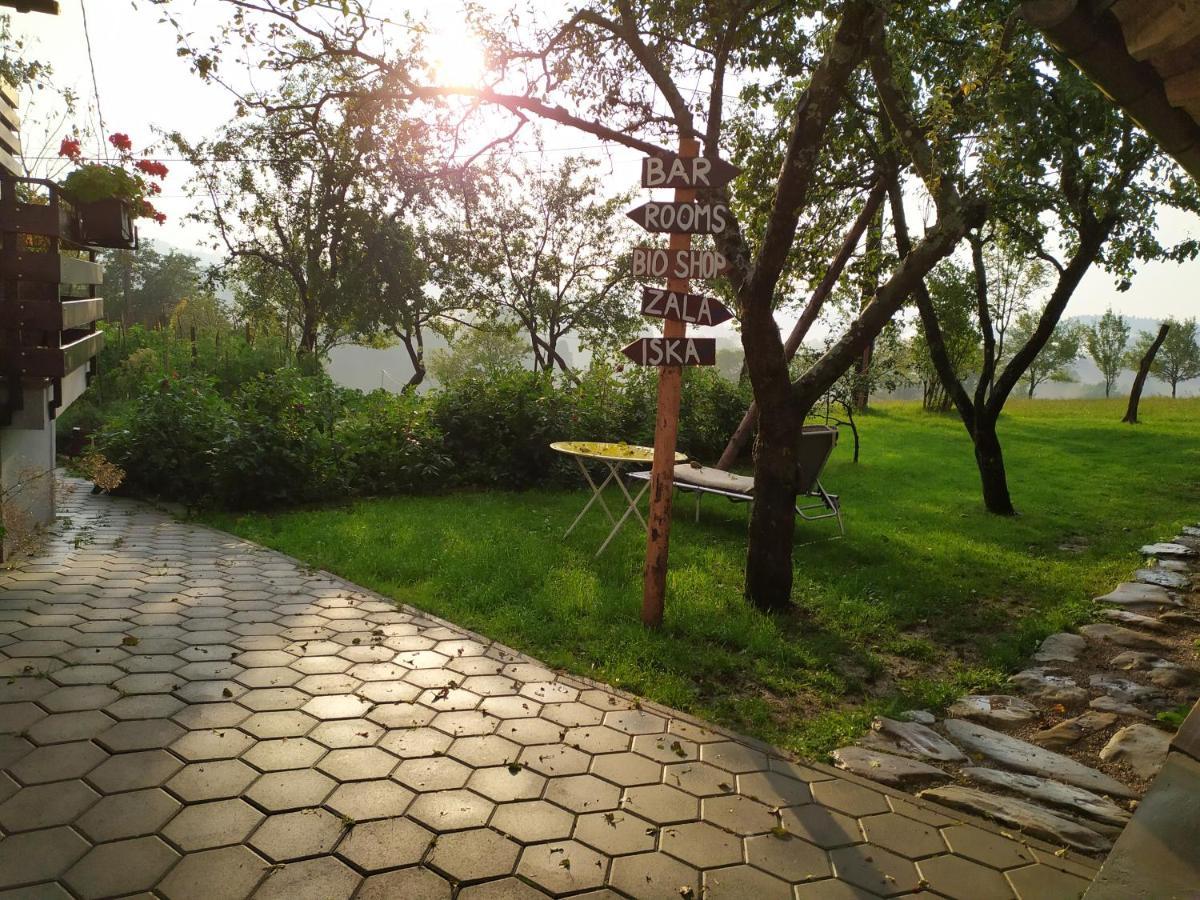 Tourist Farm Strle With Great Local Food Vila Cerknica Exterior foto